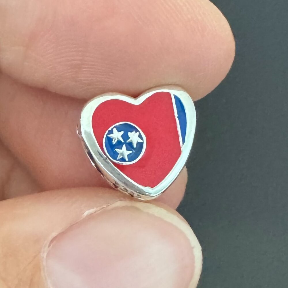 Pandora Tennessee Flag Heart Exclusive Charm